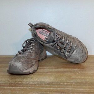 Skechers D'Lites, Air Cooled Memory Foam Sneakers, Grey Taupe, Size 9.5 EUC!